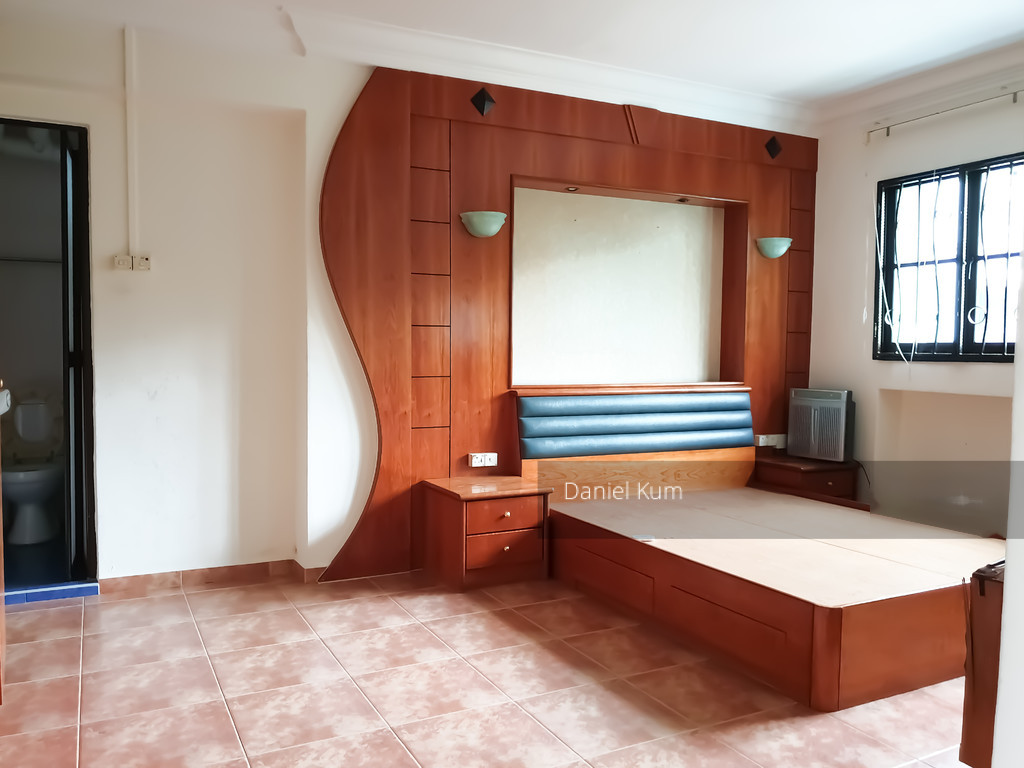 Blk 892A Tampines Avenue 8 (Tampines), HDB Executive #203065611